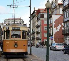 Consigna de equipaje Arco da Porta Nova