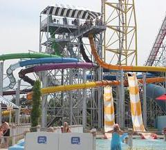 Luggage storage Cedar Point Shores