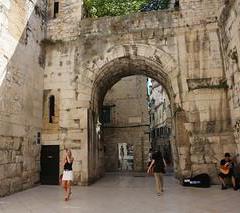 Luggage storage Diocletian