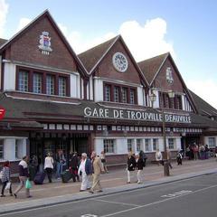 Consigna equipaje en la Gare de Deauville Trouville